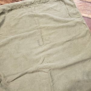 clothing-ditty-bag-1972-field pack-soldier-vietnam