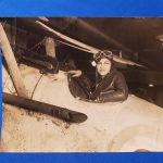 photo-world-war-pilot-with-maxim-machine-guns-on-plane