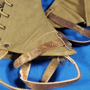 pair-of-late-war-mountain-troop-ski-legging-1945-dated-with-the-leather-straps-and-in-great-condition