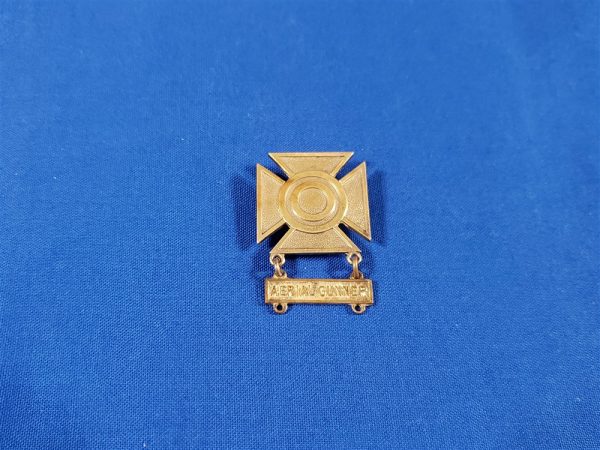 badge-shrp-sharpshooter-aerial-gunner-world-war-two-meyer-marked-back-simple