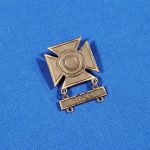 badge-shrp-sharpshooter-rifle-korean-war-pin-back-1k-bar