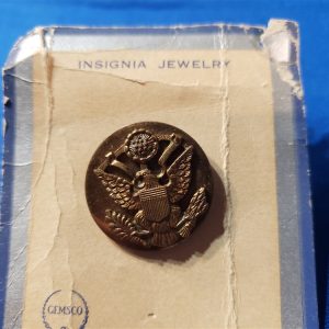 disc-enlisted-unasgn-on-gemsco-card-with-screw-back-wwii