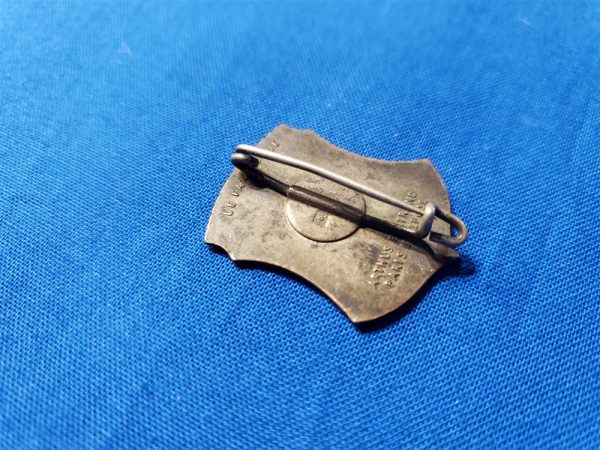 french-navy-destroyer-badge-pin-paris-wwii-enamel