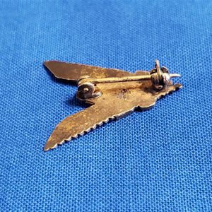 merchant-marine-victory-pin-sterling-wwii-world-war-two-back