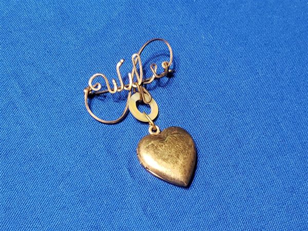 sweetheart-world-war-two-wire-photo-broach-with-heart-and-pearl-ring-sweethrt-wwii-back-size