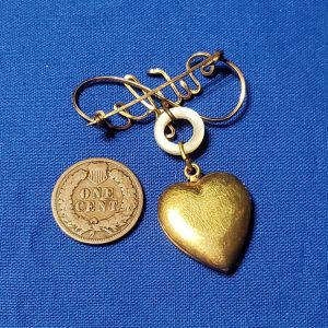 sweetheart-world-war-two-wire-photo-broach-with-heart-and-pearl-ring-sweethrt-wwii-back-size