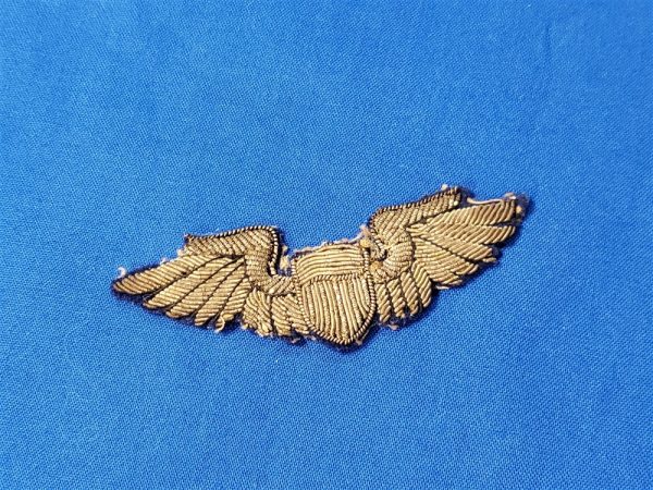 wing-pilot-british-made-bullion-full-size-with-blue-edges-combat-crew-type-uniform-removed