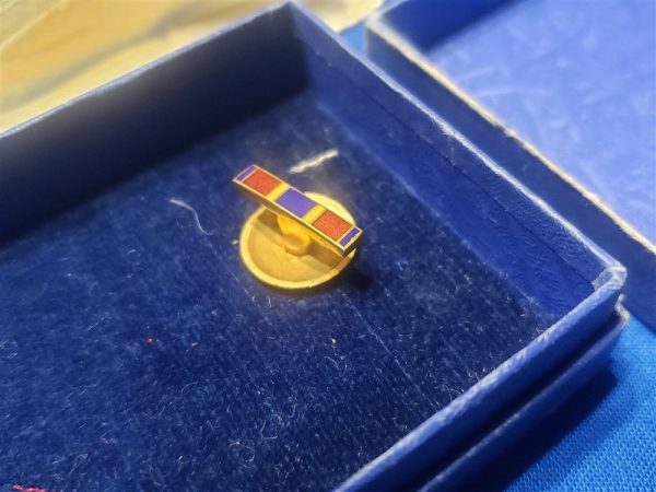 medal-box-1933-reissue-with-lapel-pin-cuban-occupation