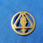 cao-dai-beret-badge-vietnam-pin-back-enlisted-device-maker