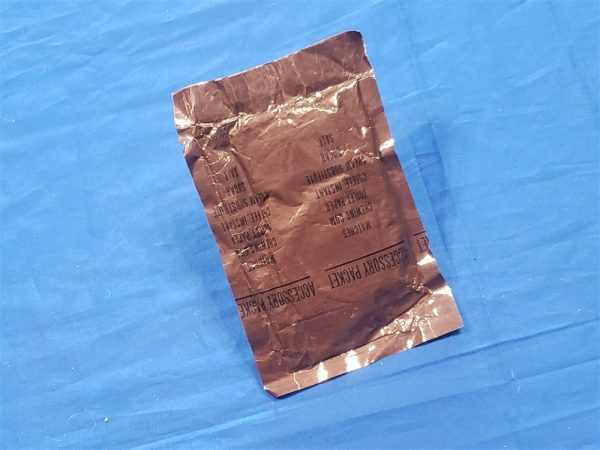 accessory-accs-packet-for-ration-c-type-vietnam-era-without-cigarettes-about-1970