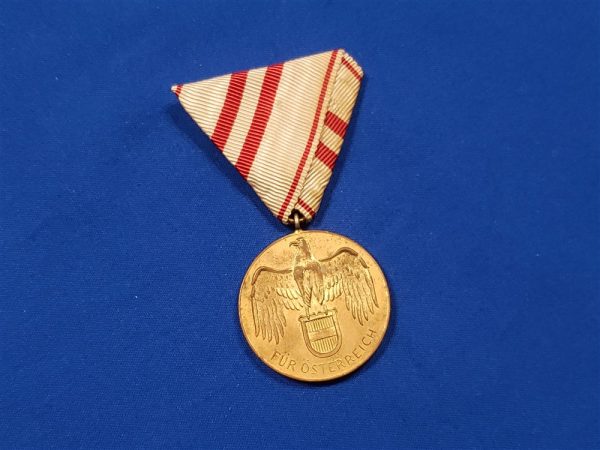 austrian-wwi-comm-medal-with-ribbon-back-participation