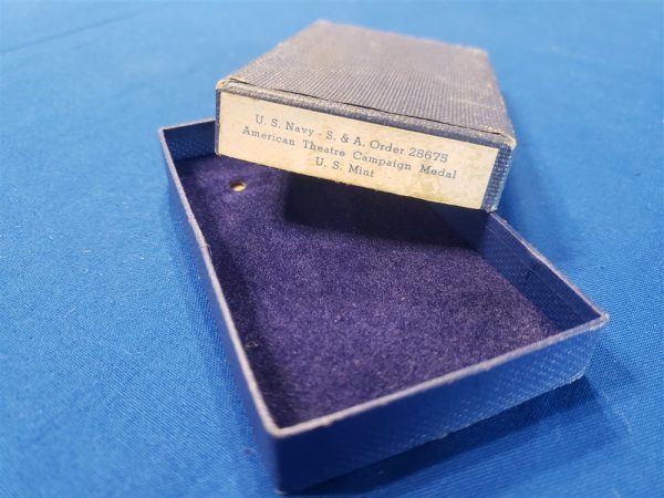 medal-box-empty-american-theater-am-from-the-us-mint-navy-usmc