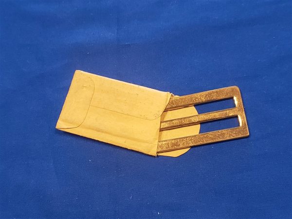 uniform-coat-buckle-in-the-original-1969-dated-package-brass