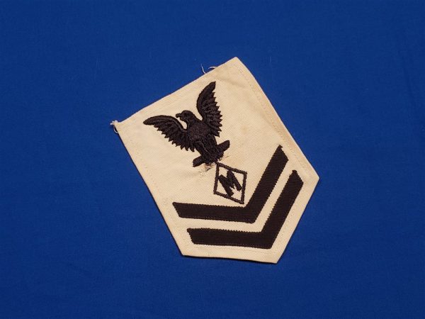 chevron-mailclerk-2nd-class-wwii-on-white-m-triangle-wwii