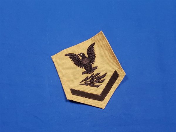 chevron-rate-radioman-wwii-on-tan-twill-3rd class