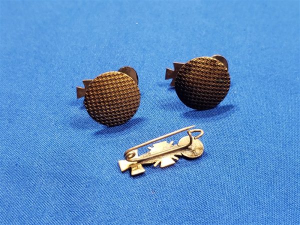 german-cuff-links-lapel-pin-wwi-back-detail-iron-cross-medals