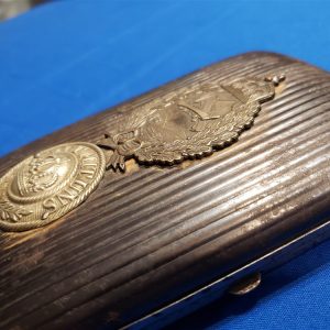 german-pilot-wwi-cigar-case-with-badge-and-belt-motto-plate.back-inside