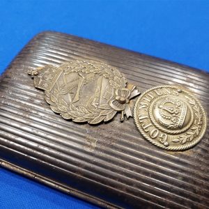 german-pilot-wwi-cigar-case-with-badge-and-belt-motto-plate.back-inside