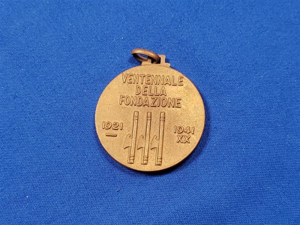 italian-time-keeping-medal-41-1941-facist-back