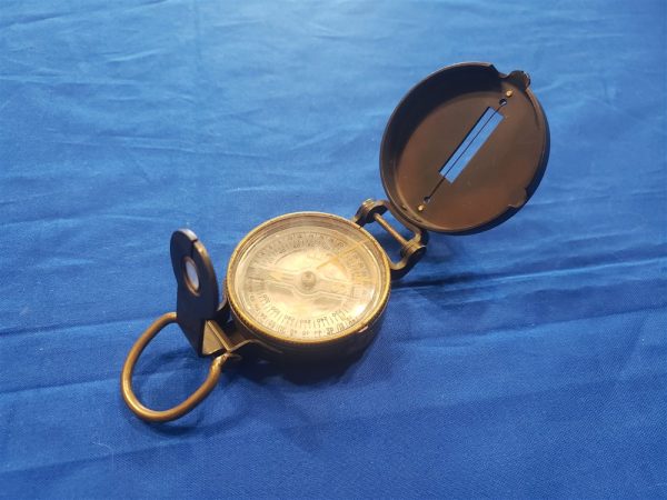 lensatic-compass-korean-war-1951-dated-near-mint-condition-works