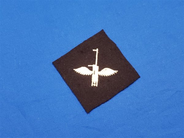 rate-wwii-navy-air-gunner-diagnal-sewn-pre-1946-on-blue