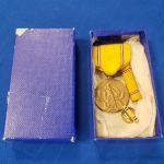 medal-am-american-defense-in-original-box-complete-dated-1945