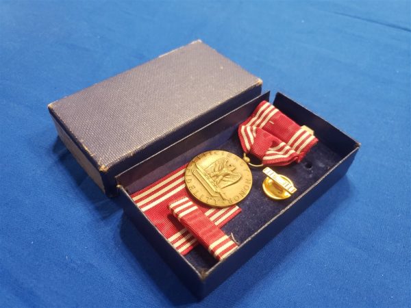 medal-good-conduct-box-1944 dated-complete-with-ribbon-and-lapel-pin-back