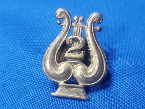 2nd-musician-band-cap-insignia-early-1900-silver-back-screw