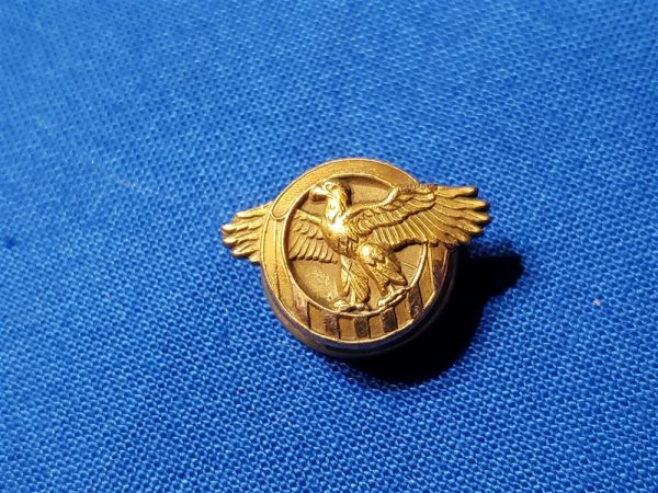 ruptured-duck-10k-wwii-screw-back-full-size