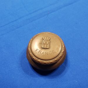 trench-art-snuff-container-with-arras-coat-arms-on-top-inside