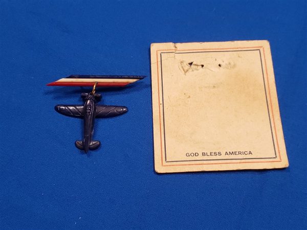 sweetheart-wwii-plastic-fighter-pin-on-factory-card-broach