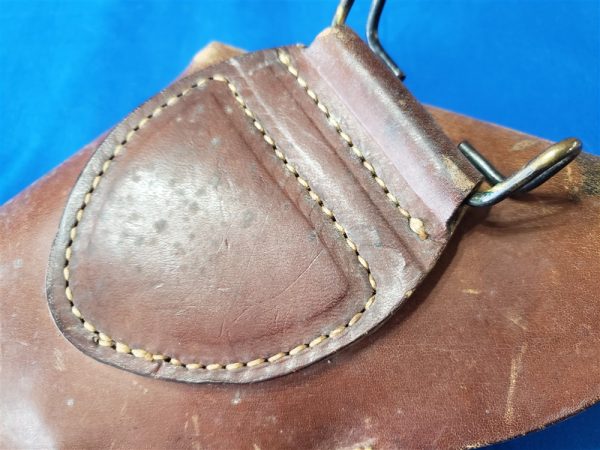 victory-revolver-holster-wwii-issue-leather-pattern-with-flap-and-m1910-belt-hooks