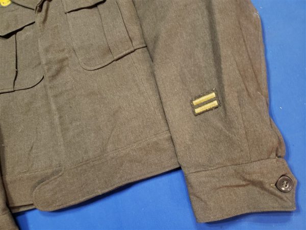 Tunic 95th Div Engineer with T3 rank and 3 battle stars. This is an excellent condition WWII tunic. 1944 dated with 1 moth bite on lapel as seen in the photo. Excellent patches with original screw on collar insignia and early embroidered