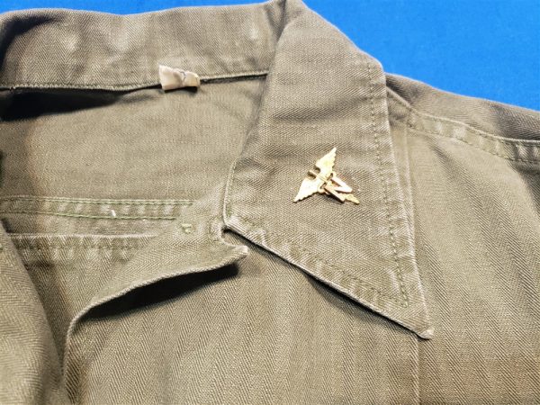 korean-war-nurse-hbt-uniform-tunic-with-insignia-2nd-lieutenant-wac-sleeve