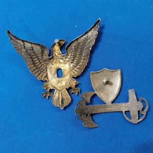 visor-uscg-insignia-world-war-two-sterling-with-gold-and-mohair