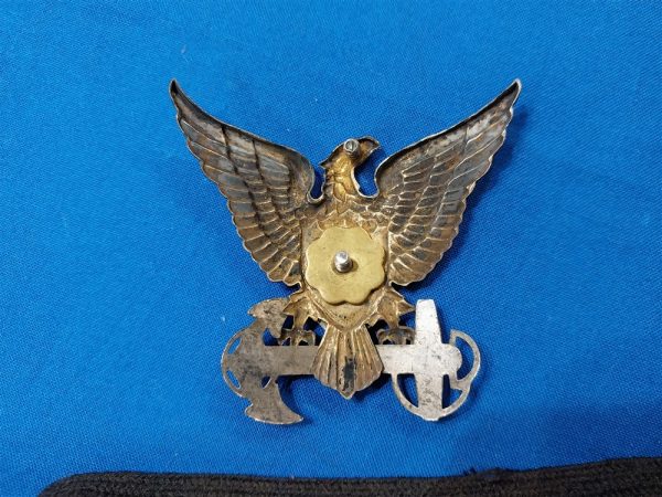 coast-visor-uscg-insignia-world-war-two-sterling-with-gold-and-mohair-insignia