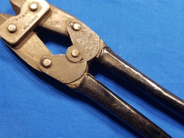 british-wire-cutters-unknown-variation-small-demolition-well-marked