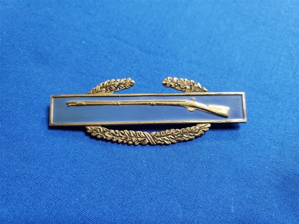 badge-early-cib-pin-back-wwii-sterling-enamel-front-mark