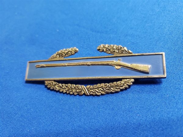 badge-early-cib-pin-back-wwii-sterling-enamel-front-mark