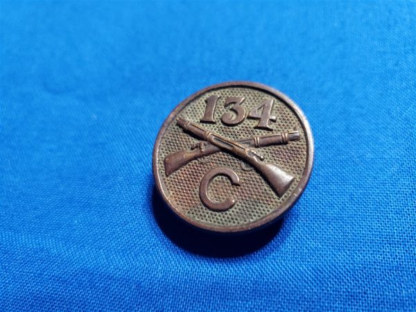 collar-disc-wwi-134th-inf-infantry-brass-with-spinner-nut-on-back