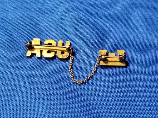 sweethrt-wwii-ft-belvoir-engineer-pin-chained-back-size