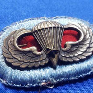 jump-wings-wwii-501st-sterling marked-with-oval-pin-back-original