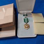 army-medal-arcom-1971-71-dated-boc-cased-set-vietnam-era-award-unissued