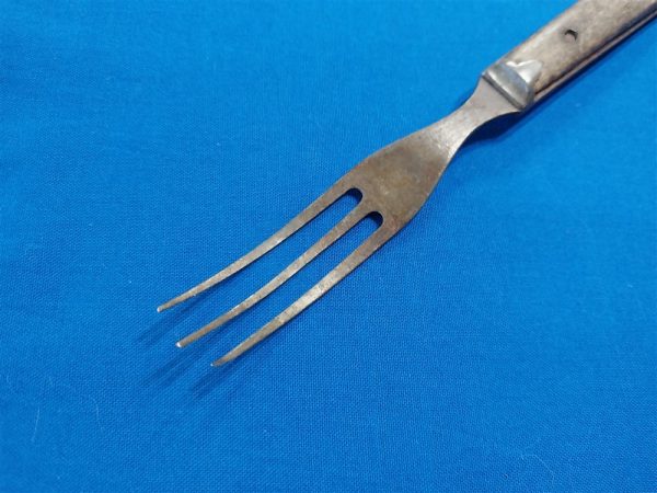 civil-war-period-fork-with-three-tines-wooden-handle-1880