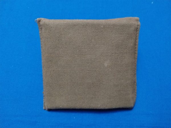 pouch-with-reapair-patches-tape-and-clips-for-field-repairs-of-gasmask