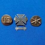 missile-collar-and-badge-set-vietnam-era-meyer-sterling-marked-clutch-back