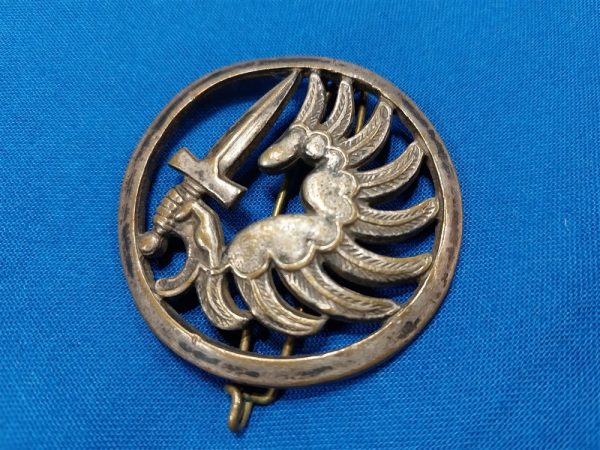 french-legion-badge-para-from-1950-to-vietnam-era-early-for-beret-with-pin-well-marked