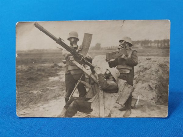 post-card-photo-of-german-anti-aircraft-gun-crew-in-action-wwi