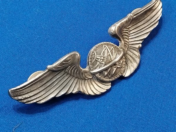 world-war-two-set-of-navigator-wings-full-size-sterling-marked-clutch-back