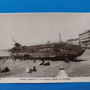 real-picture-post-card-set-of-5-beaching-of-u-118-submarine-german-in-1919-in-hastings-england